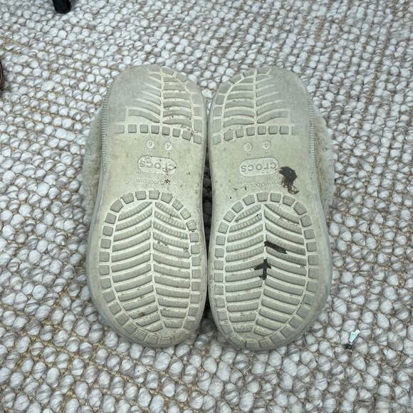 Crocs Furever Crush Clog in Bone SZ 6 Fur-Lined Winter Chunky Platform GUC - Picture 10 of 11